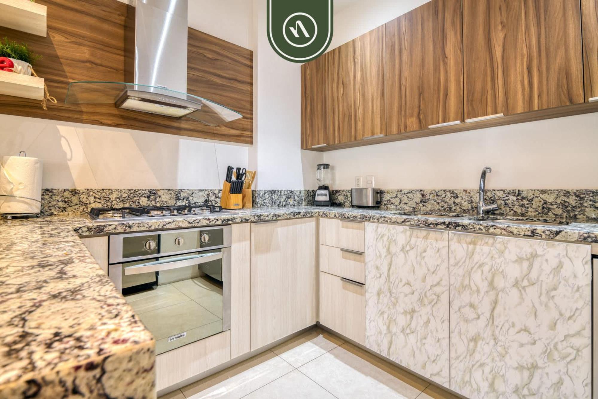 Amazing 1 Bedroom - Zona Romantica - Rooftop Pool Apartment