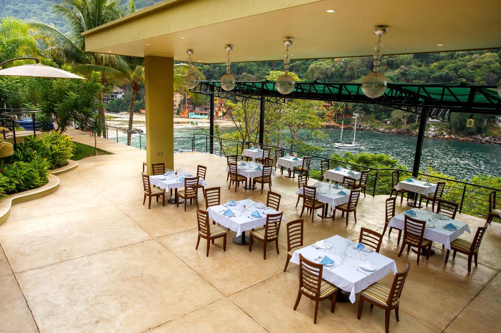 South Shore Luxury Suites, Hotel *