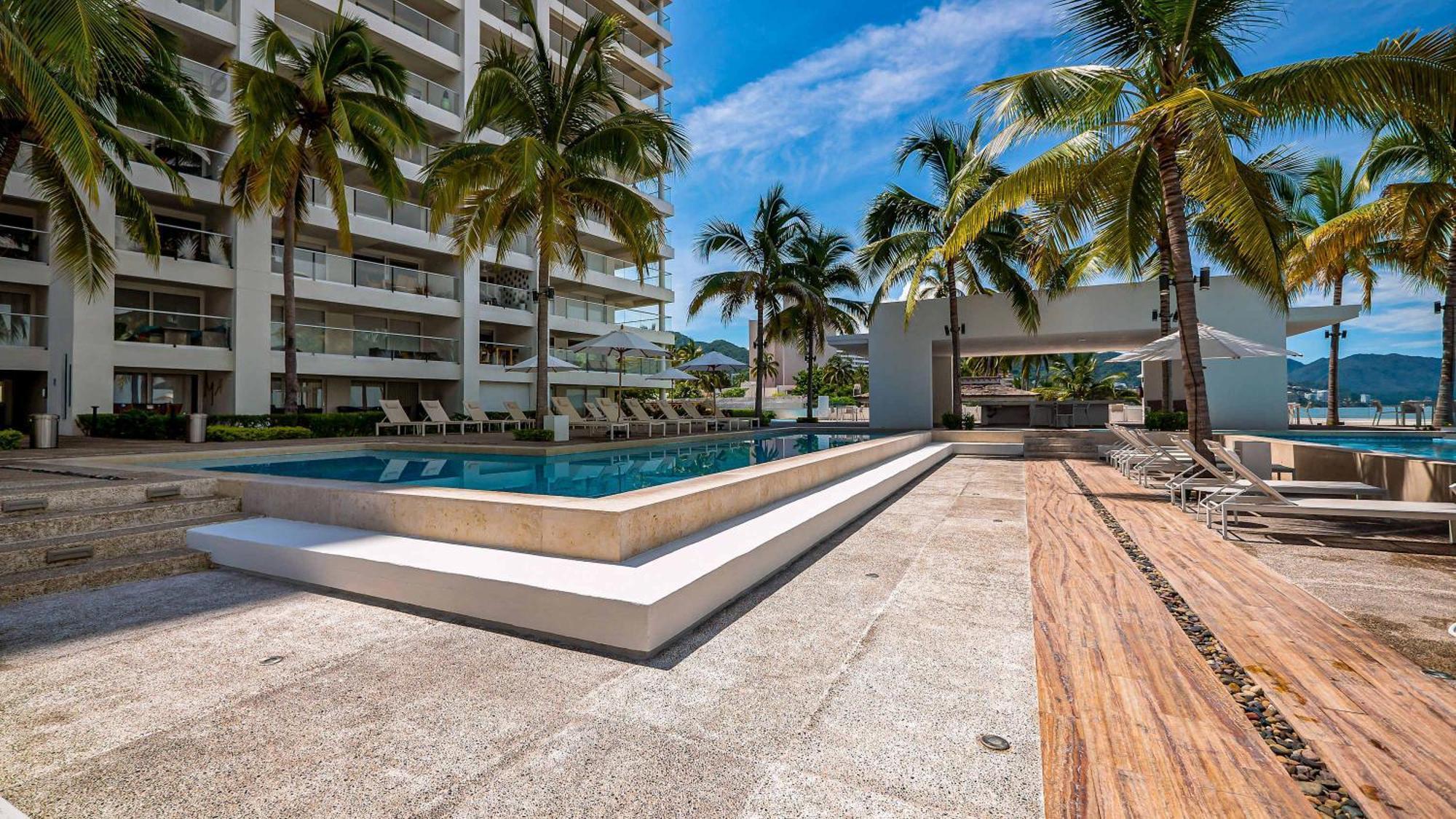 Stunning Beachfront - Sea Views & Pools
