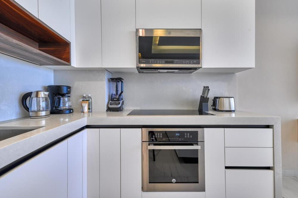 Amazing 2br With Private Balcony - Rooftop Pool