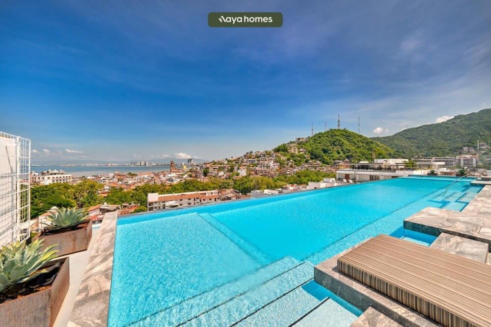 Amazing 2br With Private Balcony - Rooftop Pool Apartment