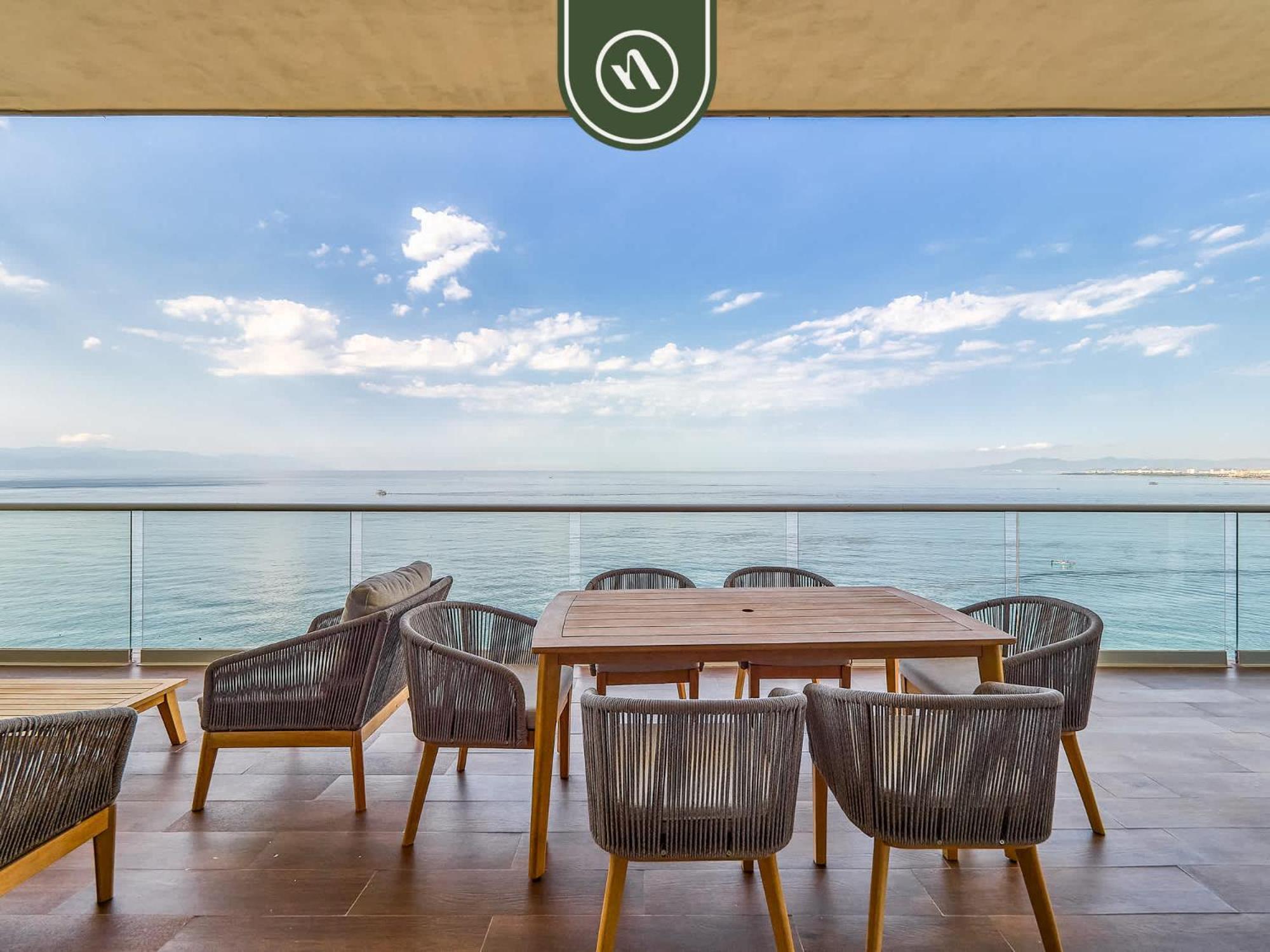 Apartment Luxury Oceanfront 3 Bedroom Penthouse - Puerto Vallarta