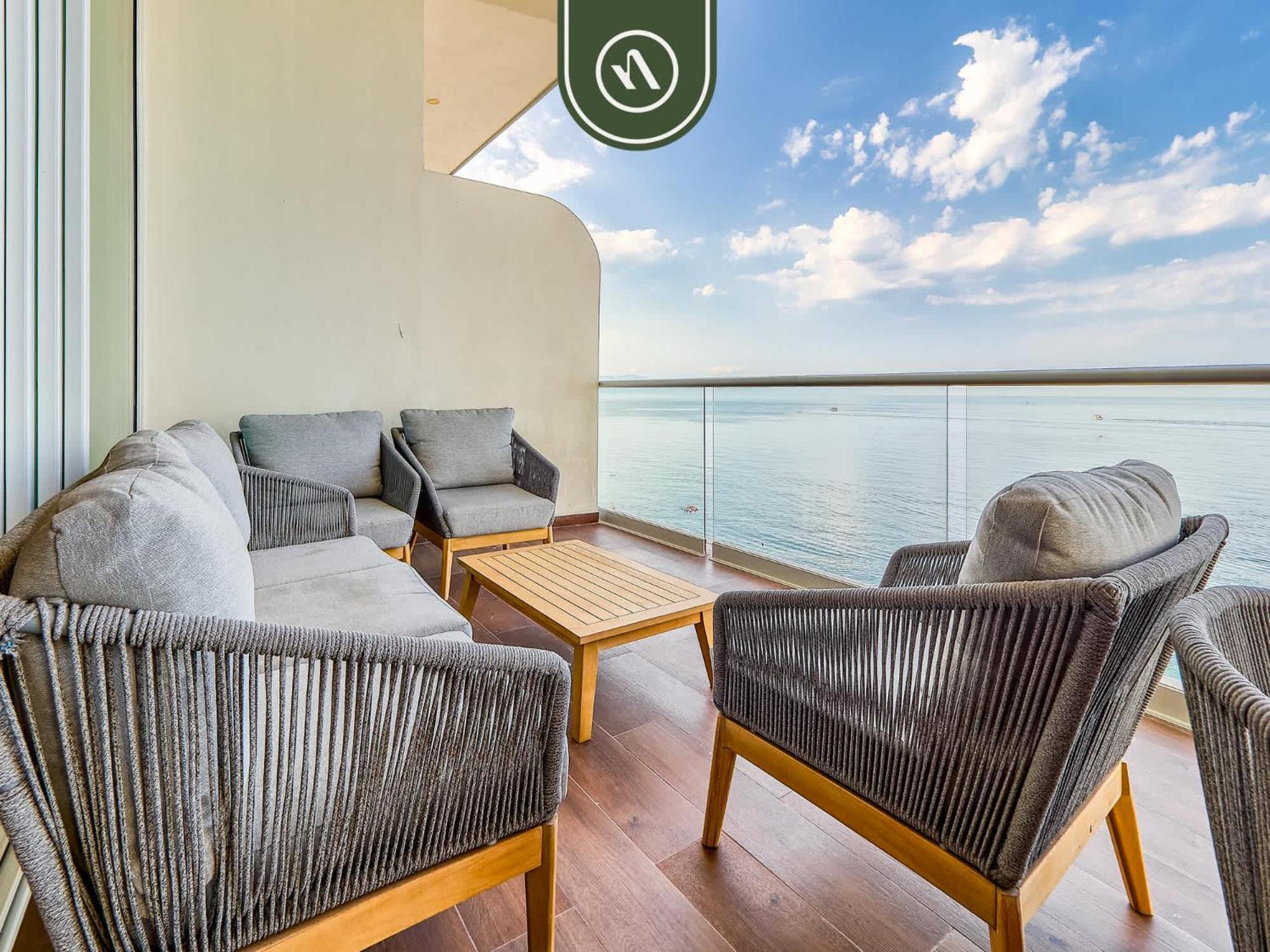 Luxury Oceanfront 3 Bedroom Penthouse - *