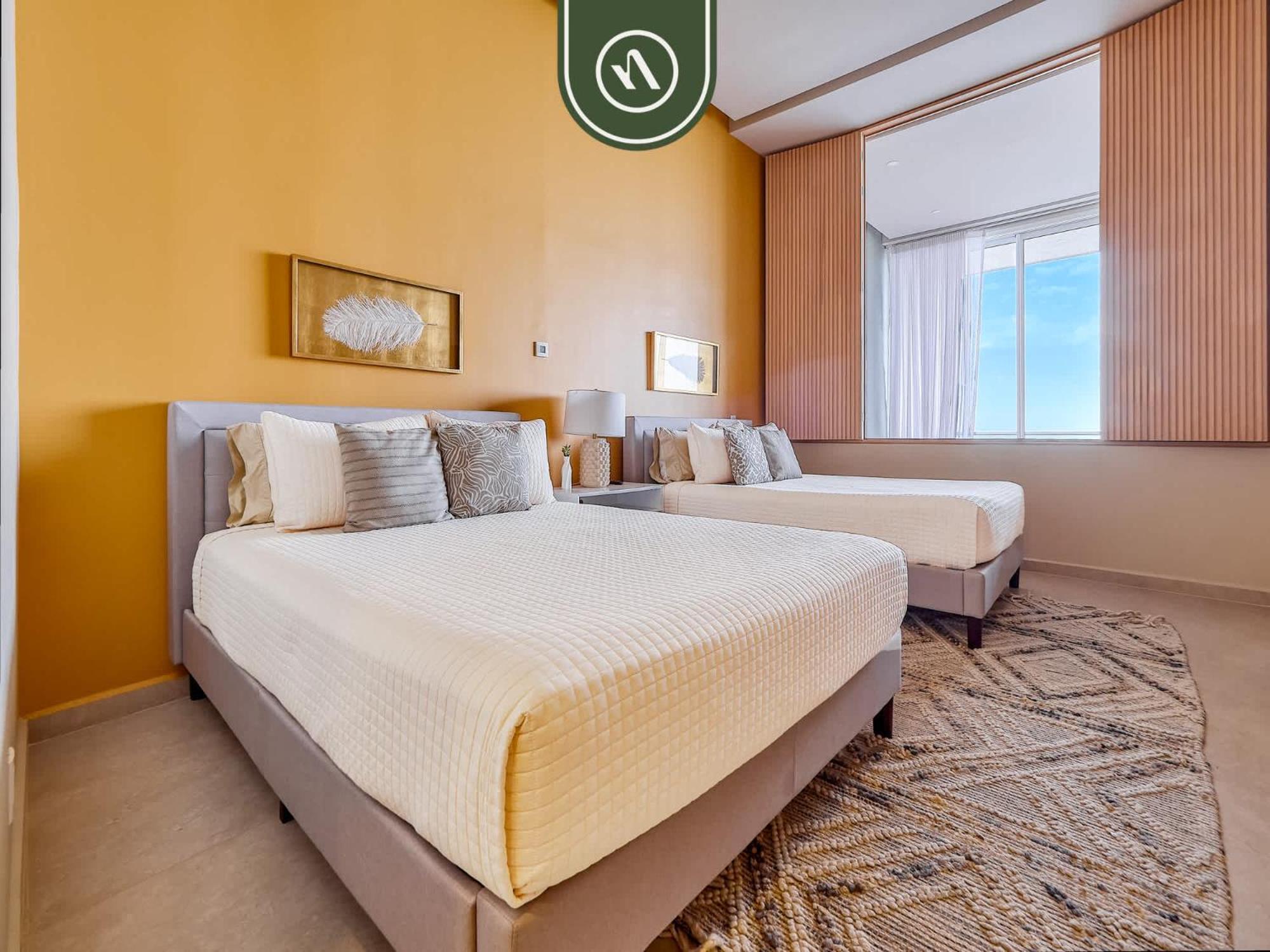 Luxury Oceanfront 3 Bedroom Penthouse - Apartment