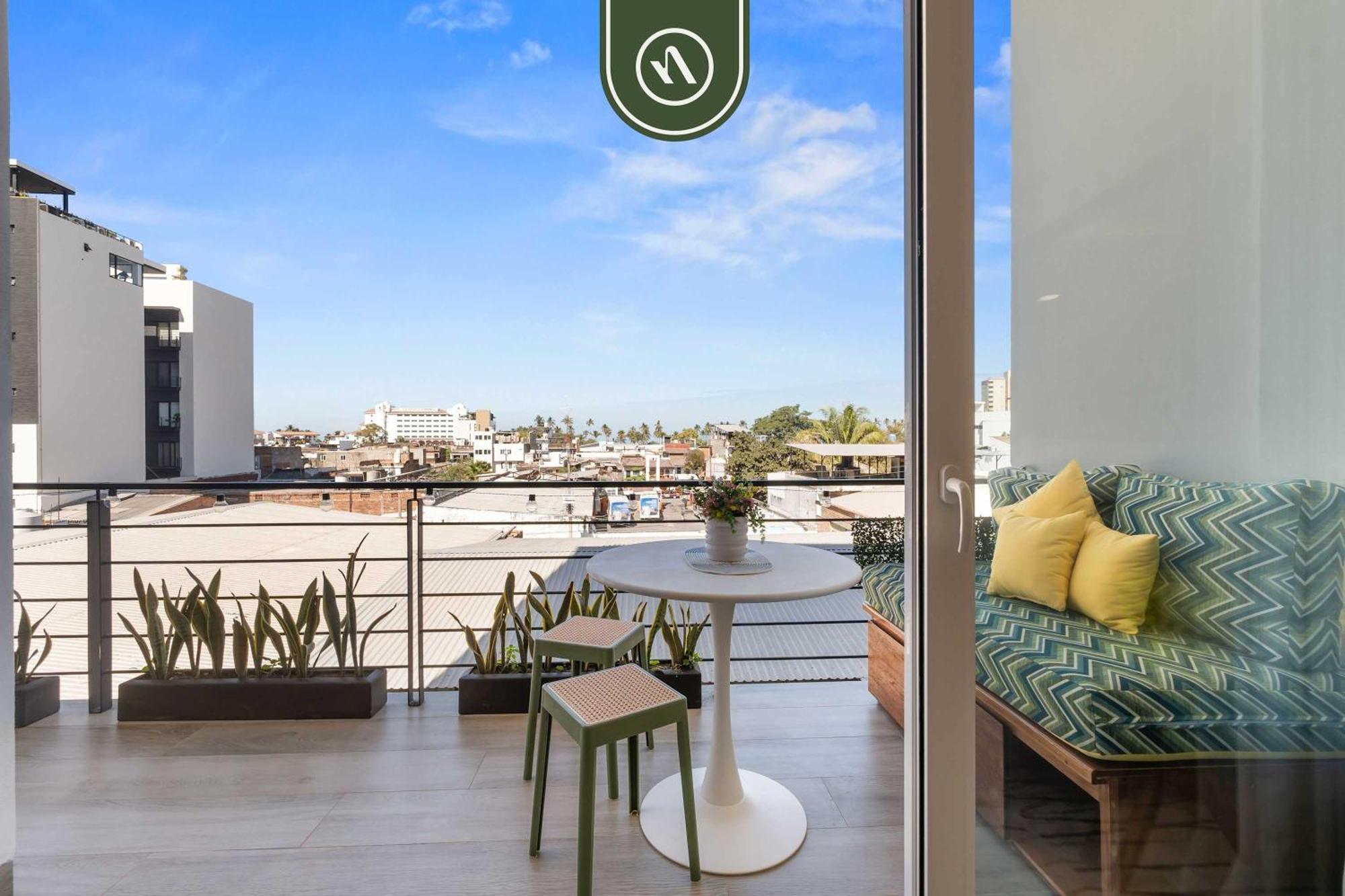 Boho 2 Bedroom - Dowtown - Rooftop Pool - Jacuzzi