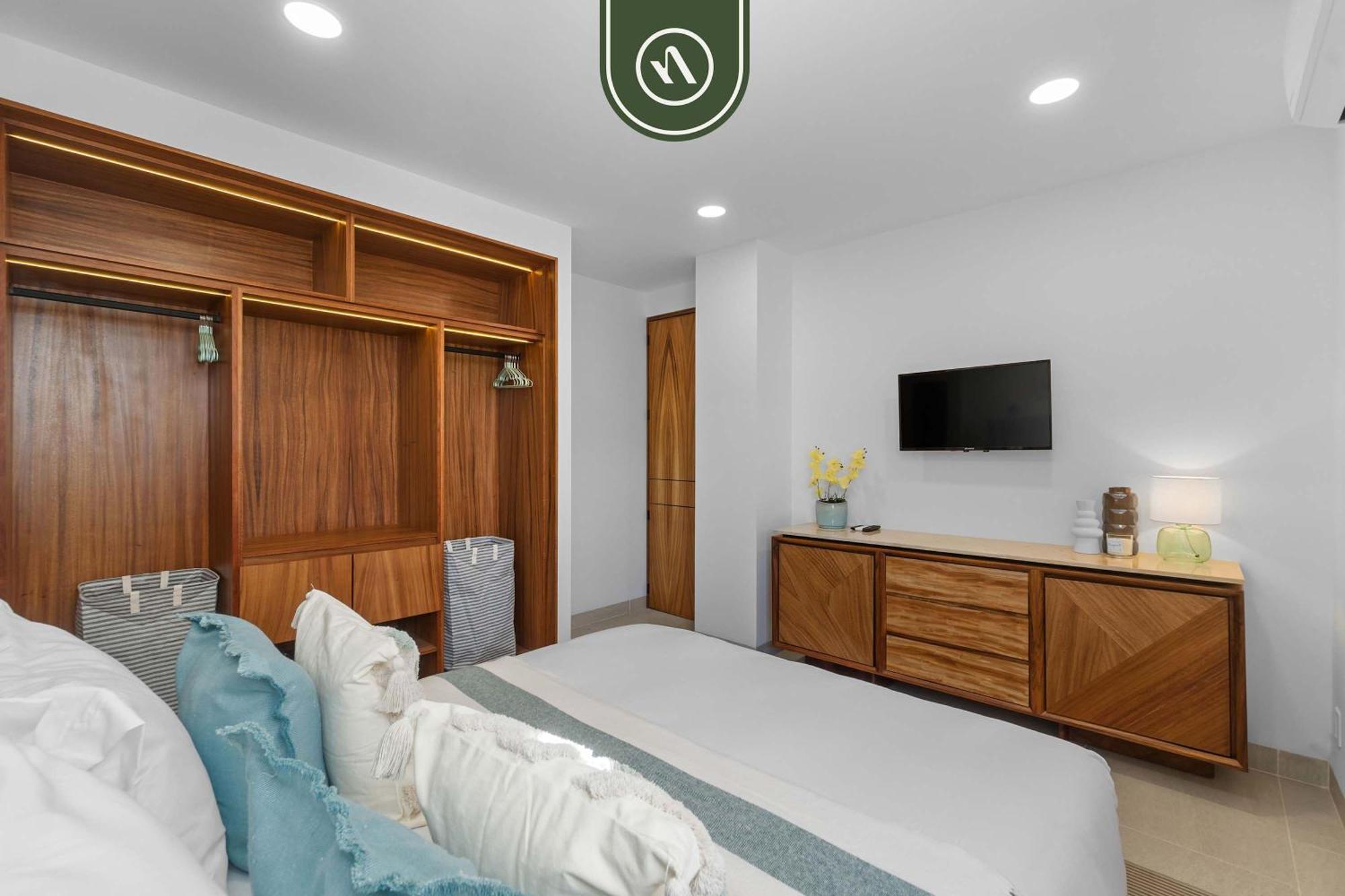 Boho 2 Bedroom - Dowtown - Rooftop Pool - Jacuzzi *