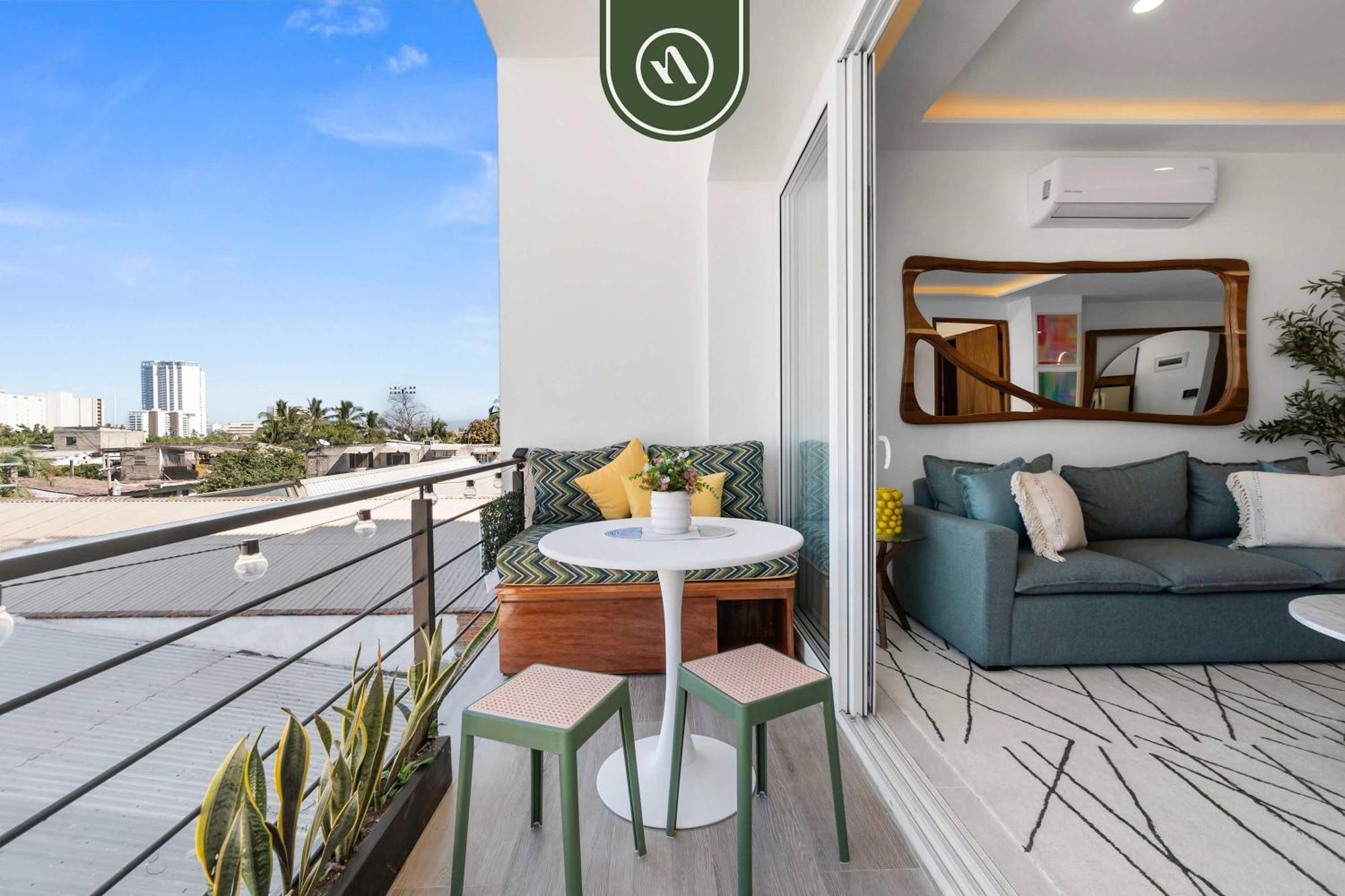 Boho 2 Bedroom - Dowtown - Rooftop Pool - Jacuzzi Apartment