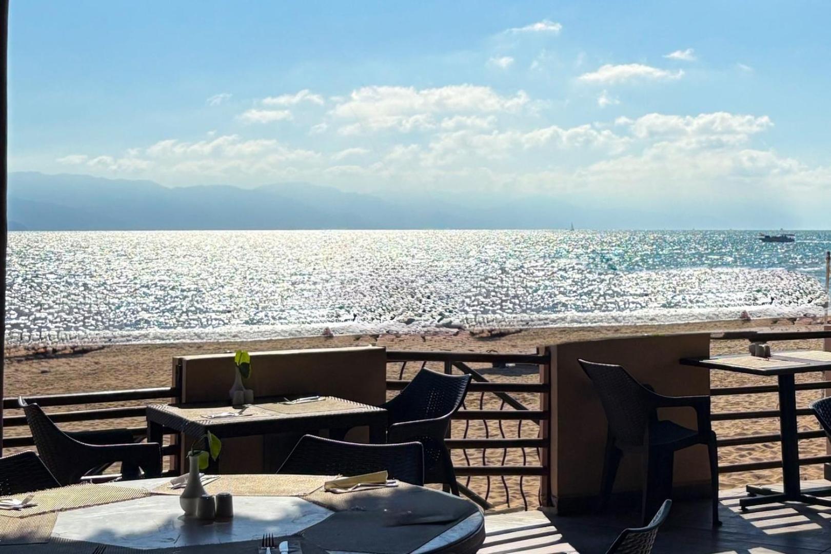 Ocean View & Direct Access! *