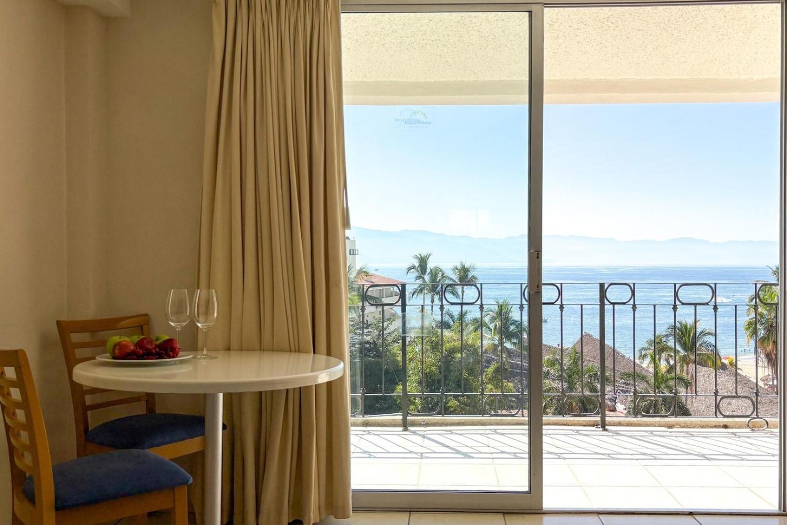 With Panoramic Ocean Views & Balcony! Сasa de vacaciones Puerto Vallarta