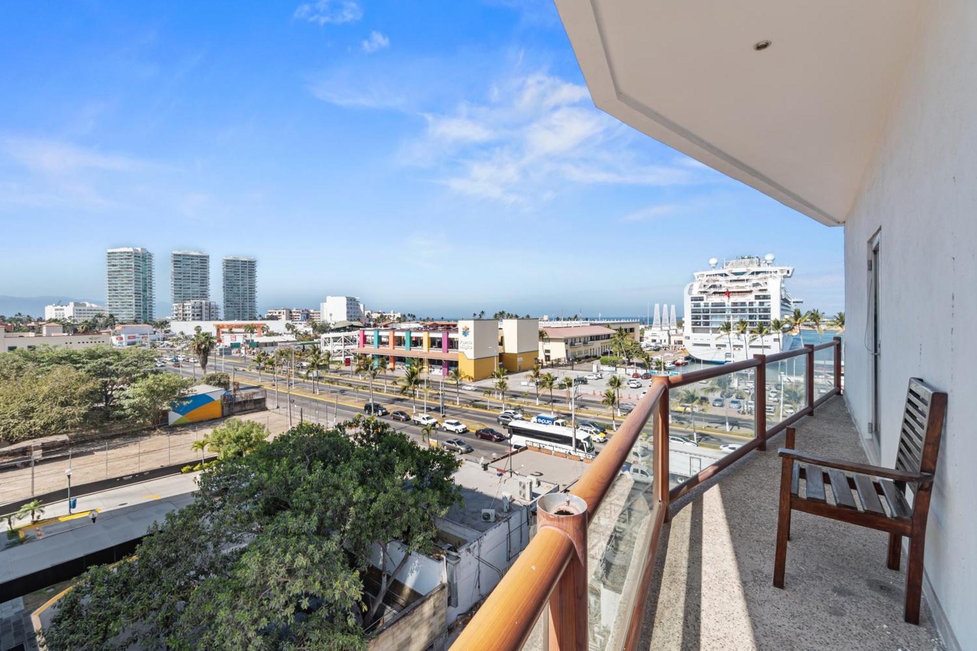 Deck 12 Apartment