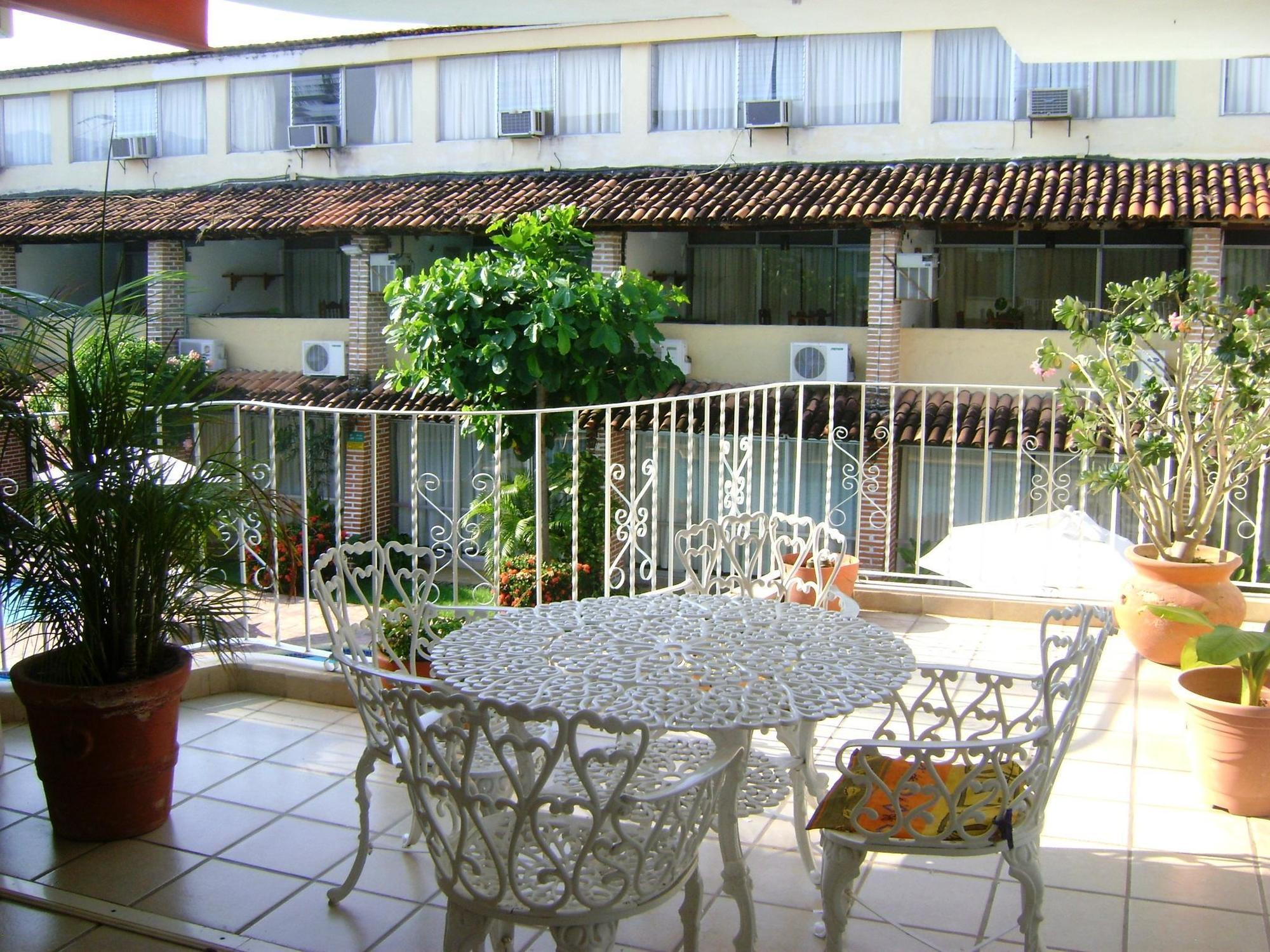 Hotel Vallartasol