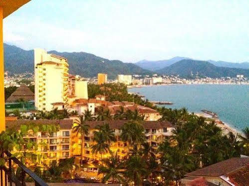 Pacific View Vallarta 1042 3*