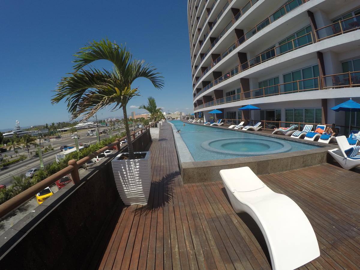 Ocean View Deck 12 Aparthotel