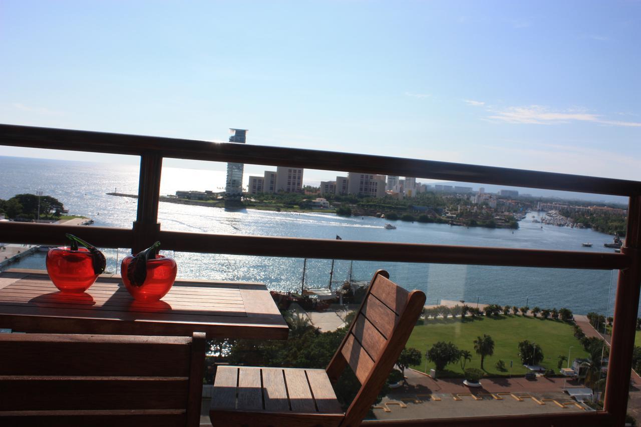 Ocean View Deck 12 Aparthotel