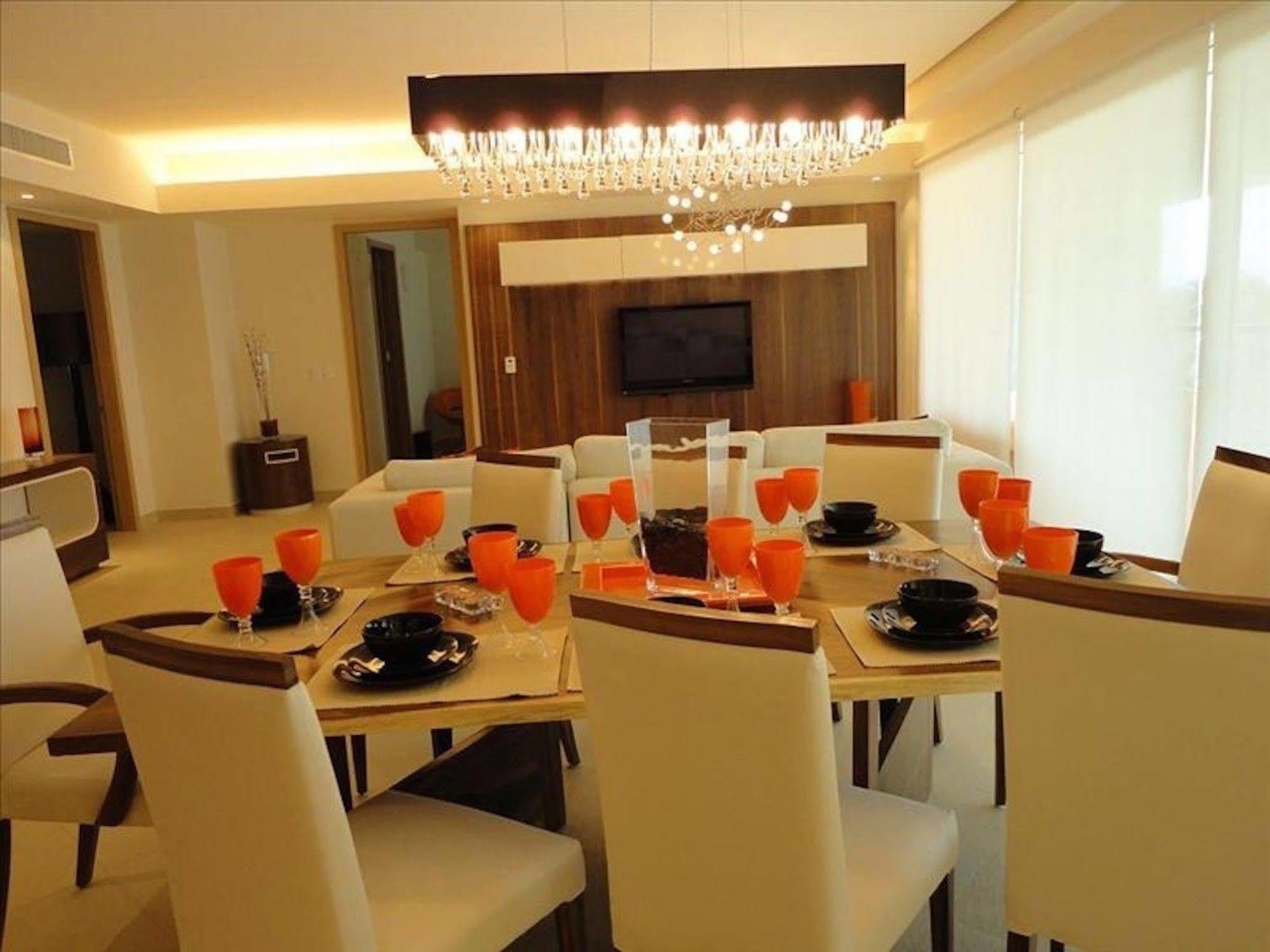 Unlimited Luxury - Del Canto Hotel