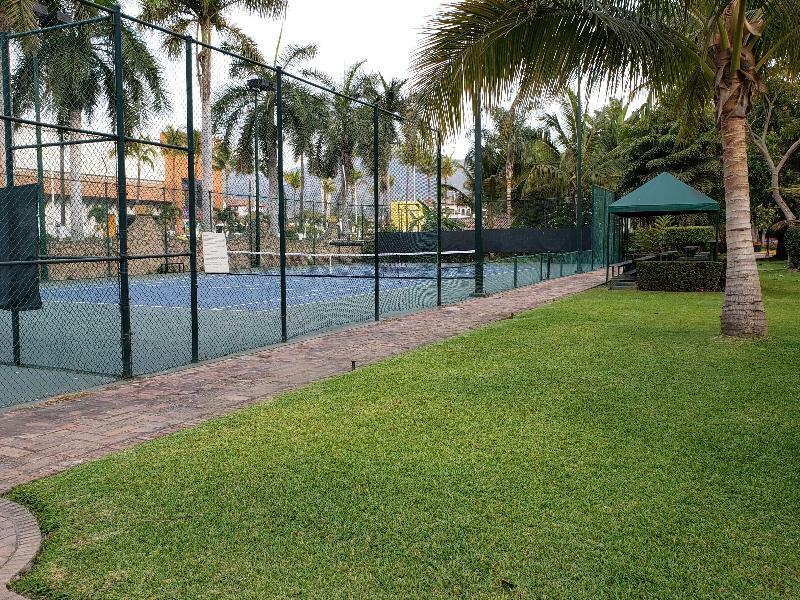Hermoso En Tules, Frente Al Mar En Medio De Hermosos Jardines, Es Unico!!!