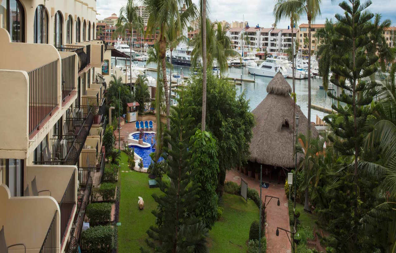 Flamingo Vallarta & Marina 4*
