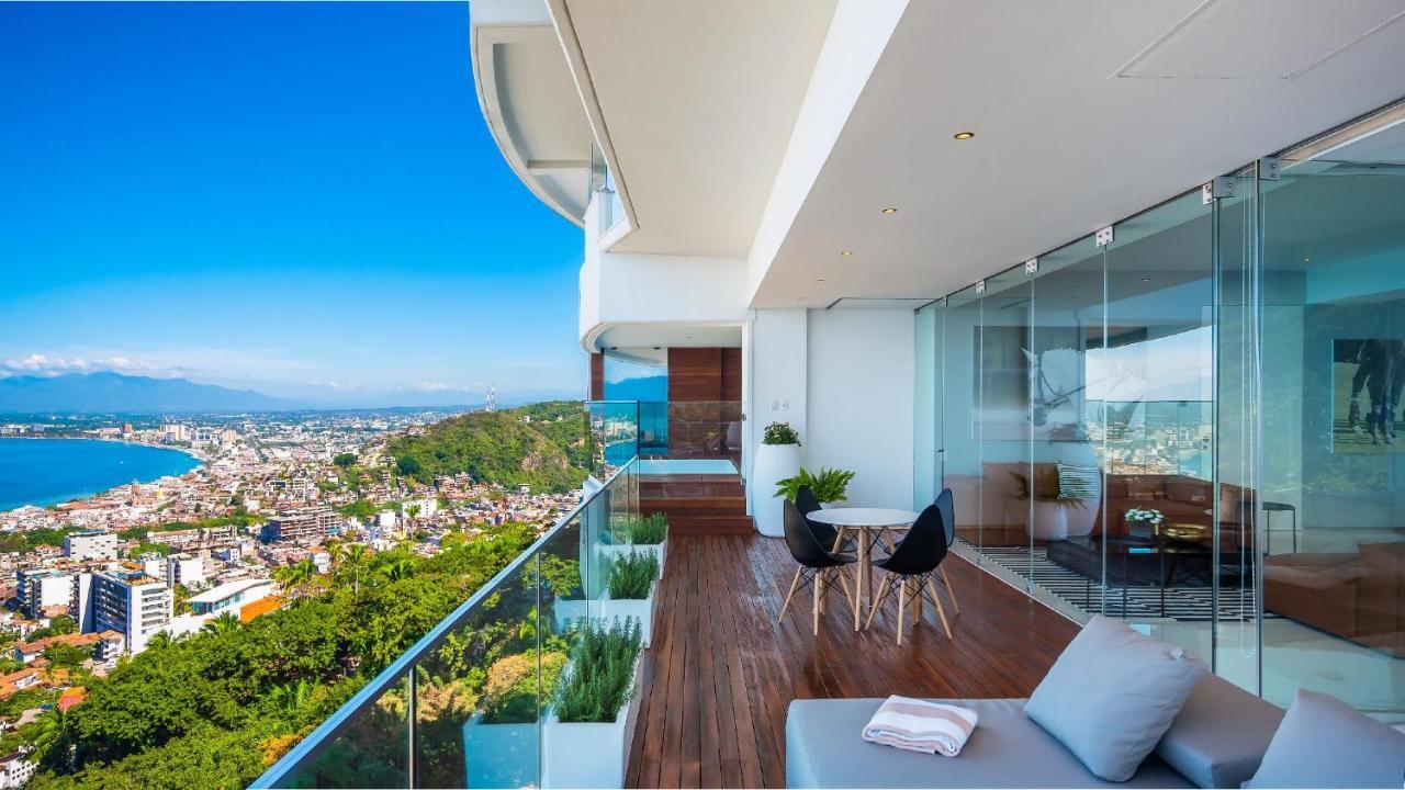 Avalon - 901 Luxurious & View 3 Bedroom Amapas Holiday home Puerto Vallarta