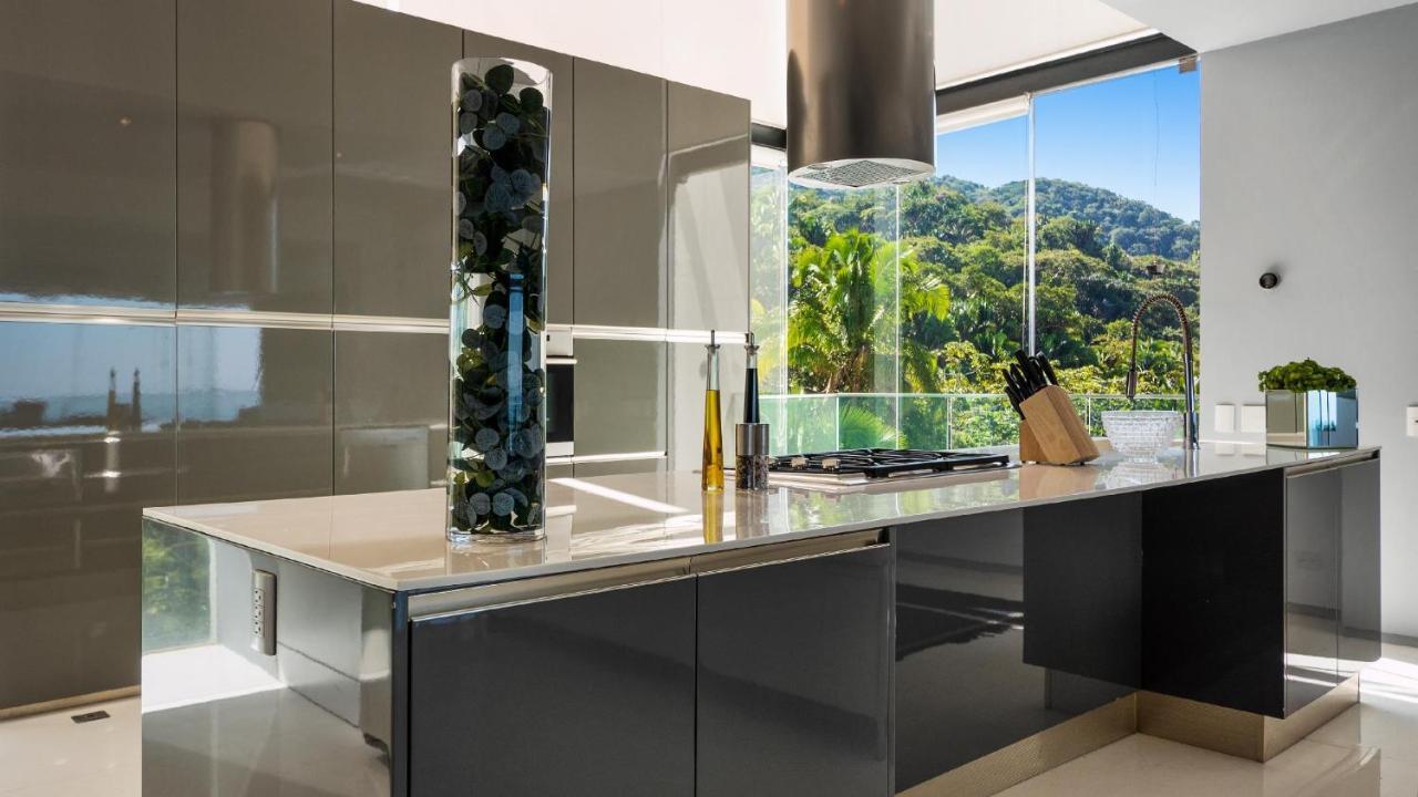 Avalon - 901 Luxurious & View 3 Bedroom Amapas
