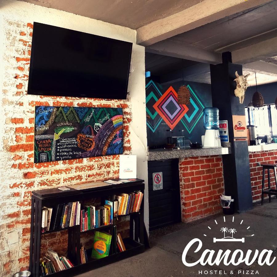 Hostel Canova & Pizza