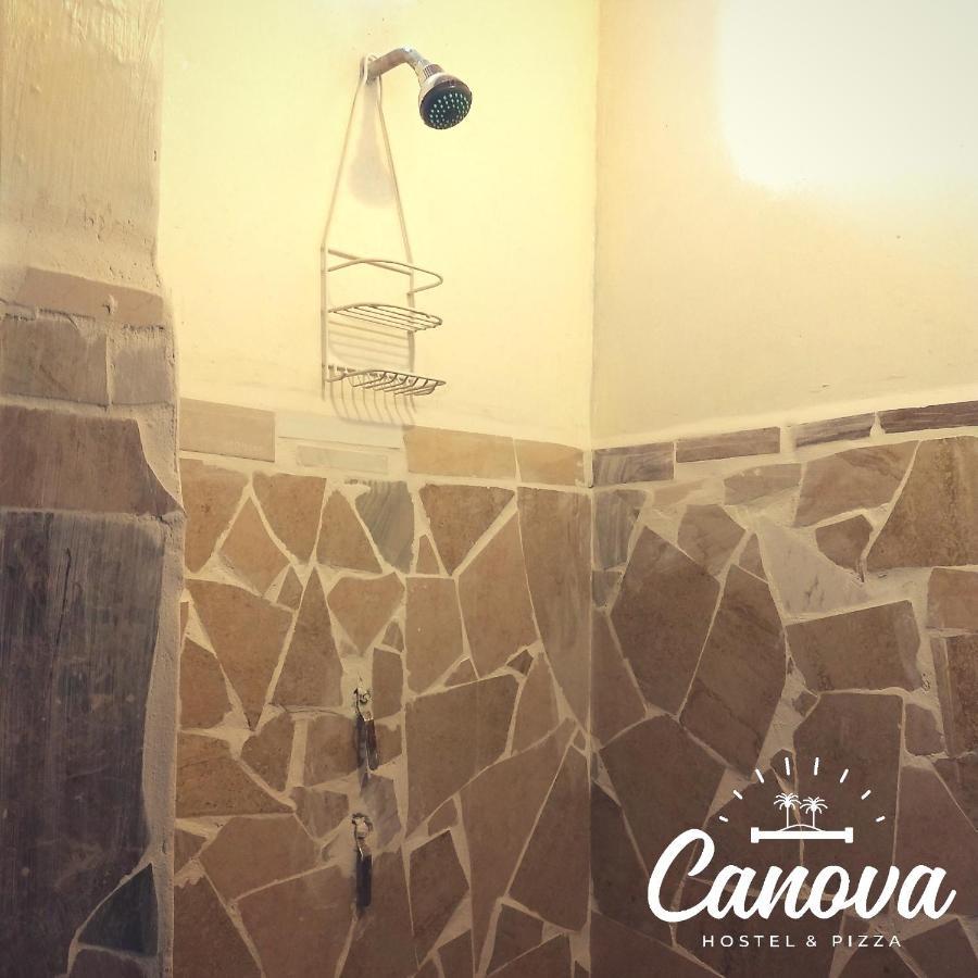 Hostel Canova & Pizza *