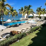 Vive Vallarta Frente Al Mar Y Con Acceso A Playa!!