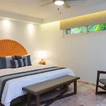 Costa Sur Resort & Spa