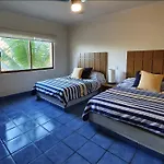 Los Tules - Huge Beachfront Condo In An Amazing Location