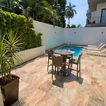 2 Bd Loft In Versalles, Walk To The Beach!