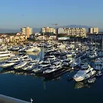Luxury Condo On The Marina