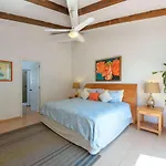 Beachfront Salinas House