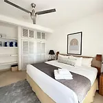 2 Bedroom Penthouse Paradise Near The Beach