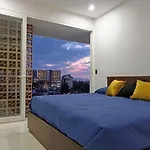 Versalles Apartment