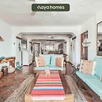 Beach Front Building 2Br Condo-Balcony-Beach-Pool