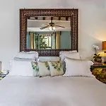Studio Jardin Secret - Charming Garden