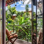 Studio Jardin Secret - Charming Garden