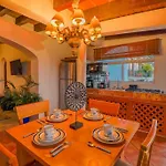 Studio La Vista - Ocean And Cathedral Views