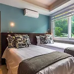 Condo Playa Conchas Chinas