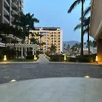 Grand V Beach Front Condo Torre 2000