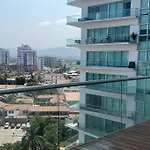 Vivienda En Puerto Vallarta Centrica Y Elegante