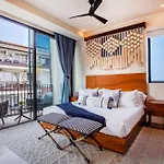 Luxe Penthouse, Calm Vistas