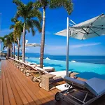 Best Pool & 2 Workspaces In Soho Pv
