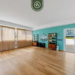 1Br Condo With Private Balcony - Hotel Zone