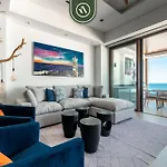 Luxury 2 Bedroom Condo With Beachview - Rooftop Pool