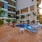 Amapas Oasis With Panoramic Views, Walk To Beach