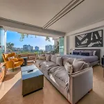 Ocean View Luxury Condo - Walk To The Beach, Clubs And Restaurants