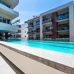 Spectacular Modern Mexican Condo, Pool & Gym