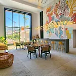 Hgtv Funky Loft-Style Condo, Mtn Views, Pool, Gym