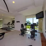 Beachfront Condo With Access To Pools, Gym, Tennis Court