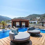 Pavilion Condo - 2 Pools, 2 Hot Tubs, Gym, Bbq
